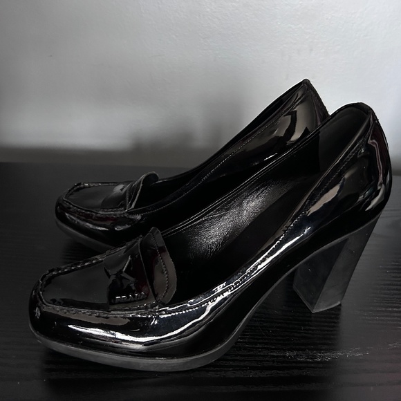 Vintage prada leather heeled loafer black - Picture 1 of 11